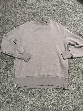 Varley Doublesoft Pullover size small
